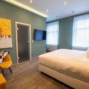 Deluxe Zimmer mit Kingsize-Bett